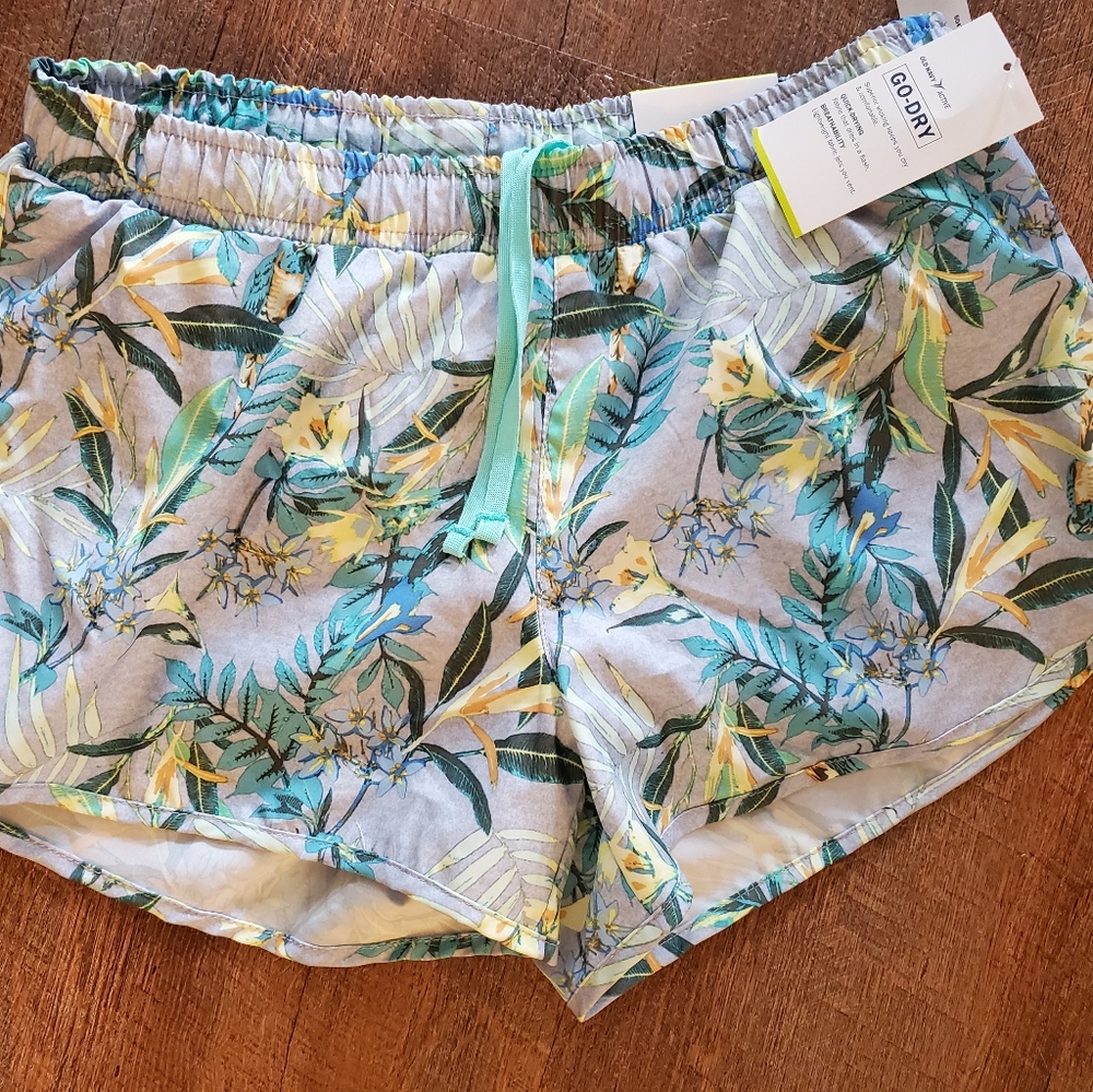 NWT Old Navy Active Running Shorts Floral